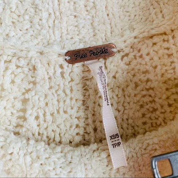 Free People New Spin Around Poncho Top - Picture 5 of 6